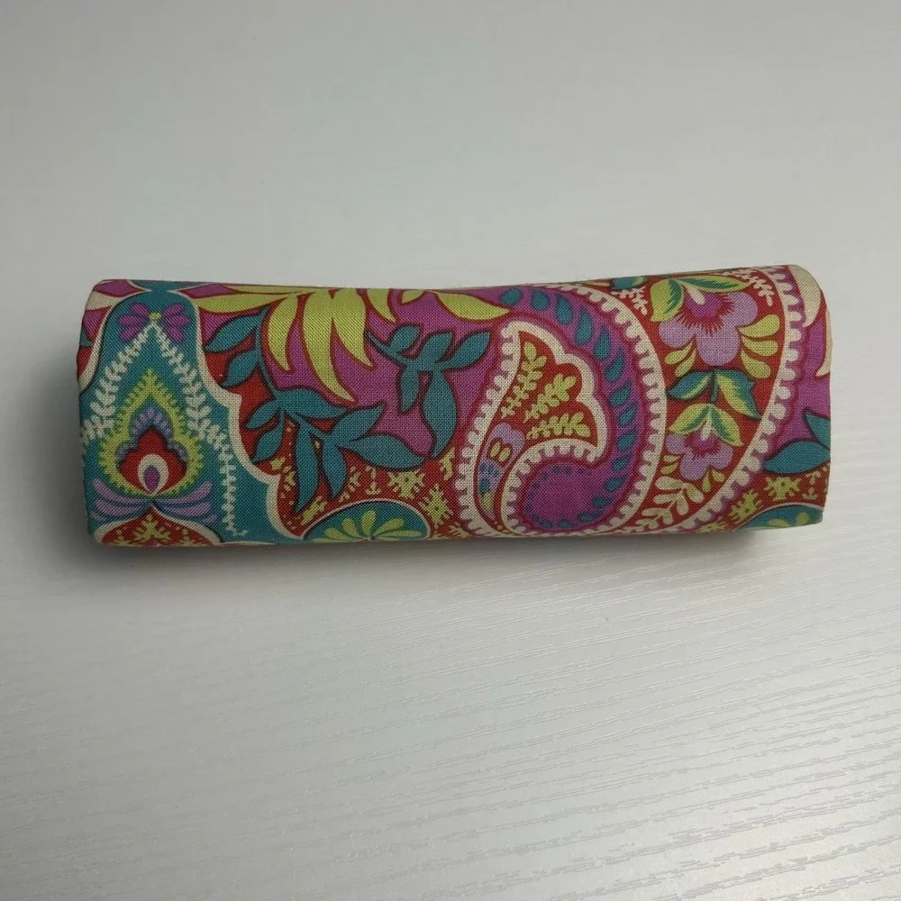 Vera Bradley Eye Glass Case PAISLEY IN PARADISE Magnetic Closure Sunglasses
